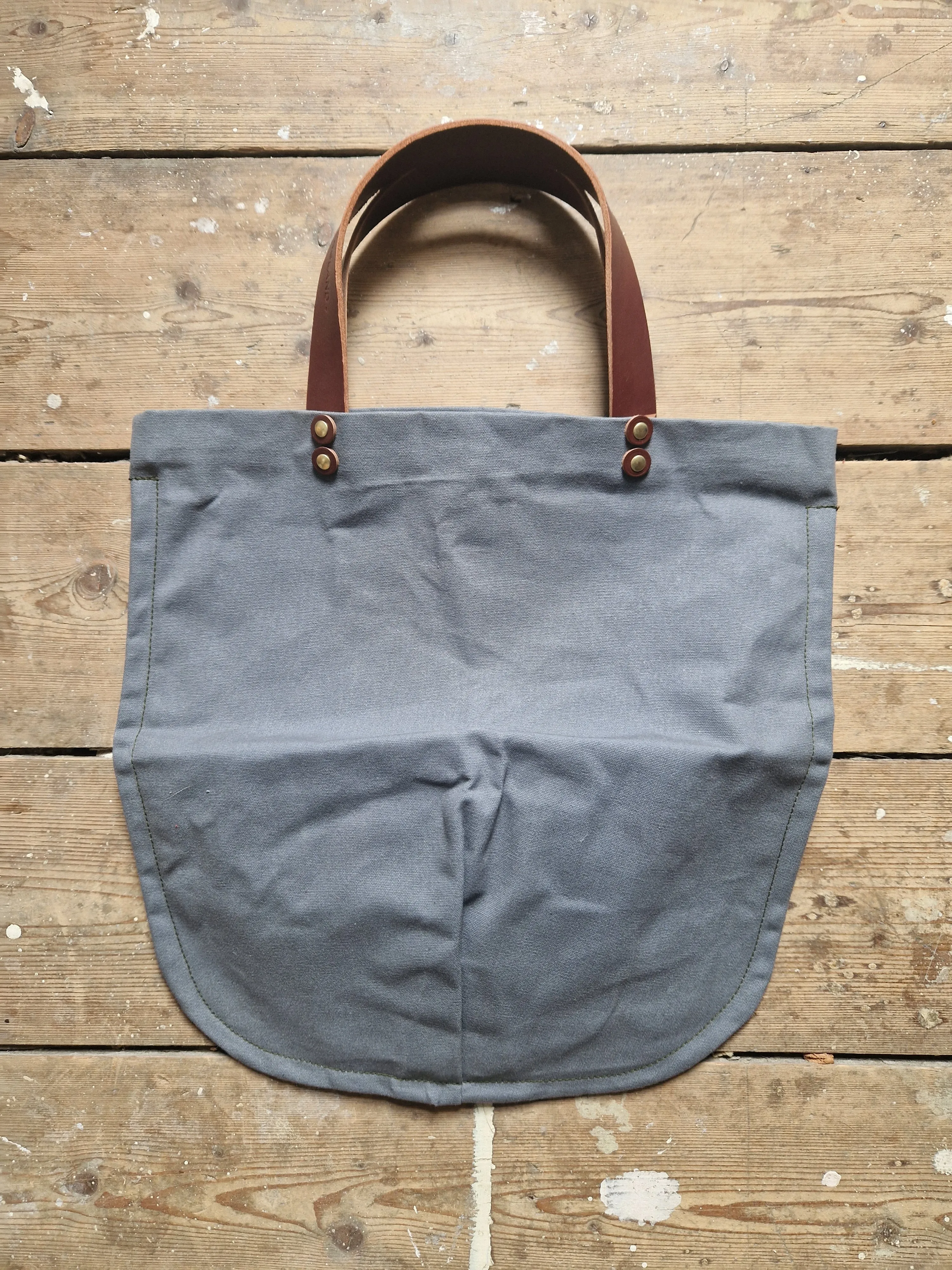 Archive Totely canvas grab bag in Grey