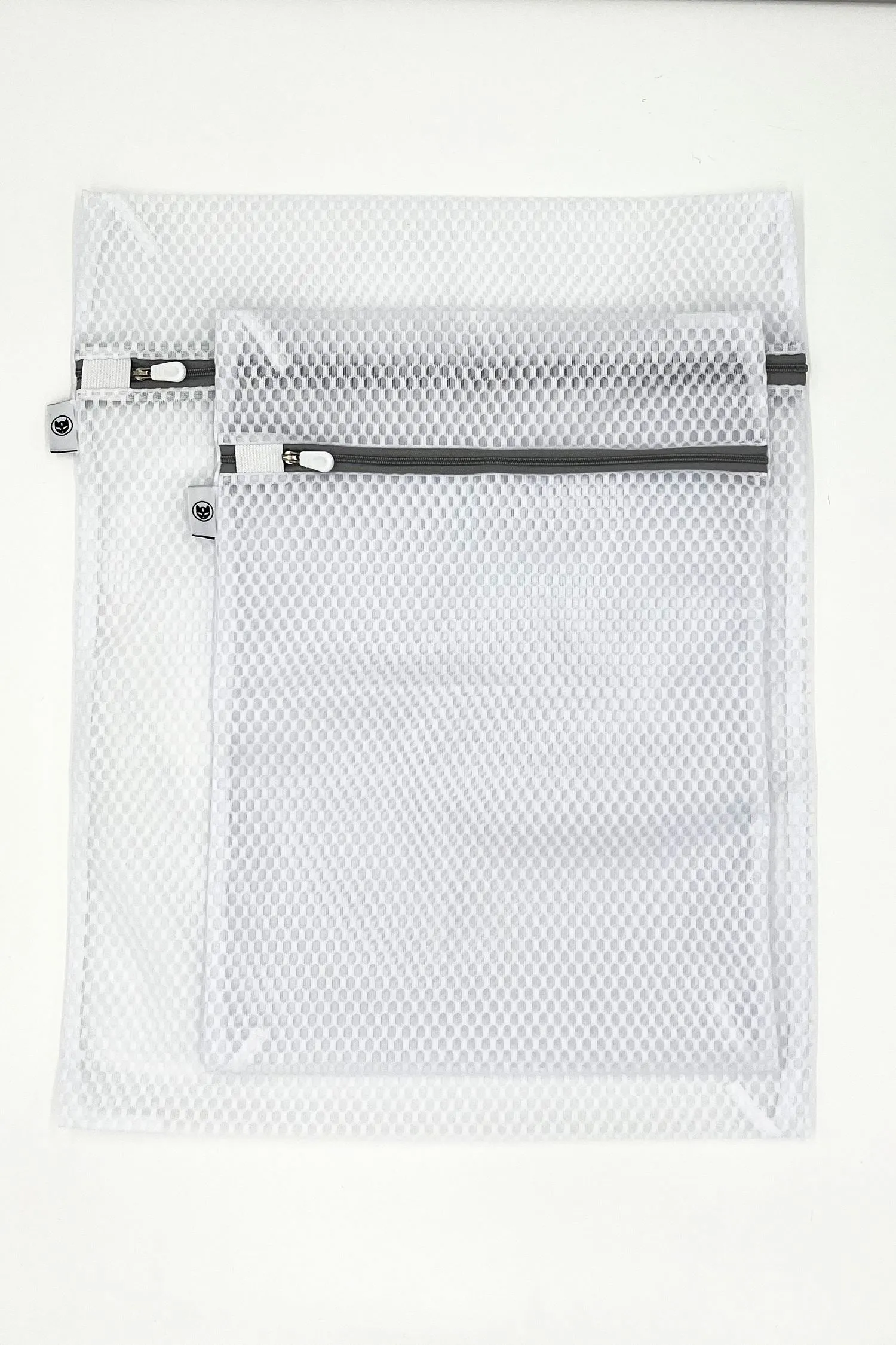 Set of 2 Garment Preserving Laundry Bags